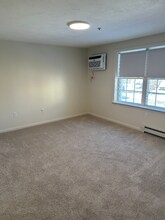 220 Providence Rd in Grafton, MA - Building Photo - Building Photo