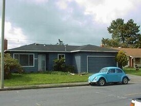 2055 Lewis Ave in Arcata, CA - Building Photo