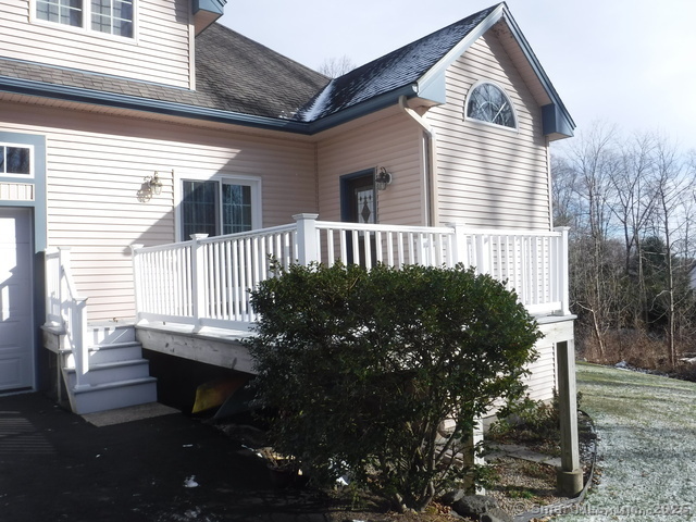 9 Northford Rd in Branford, CT - Building Photo