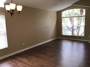 6673 Bouganvillea Crescent Dr in Orlando, FL - Building Photo - Building Photo