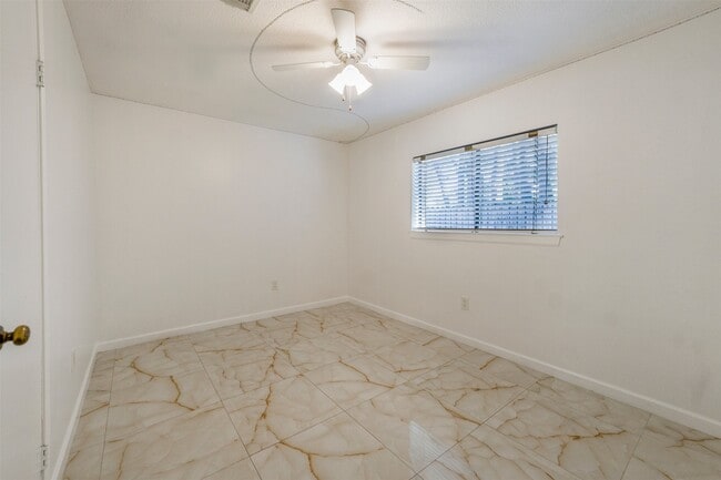 3203 Golden Willow Dr