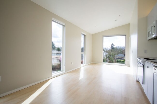 property at 1475 SE 15th Ave