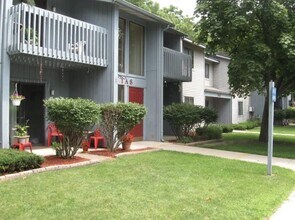 305 S Walnut St in Greenville, MI - Building Photo - Building Photo