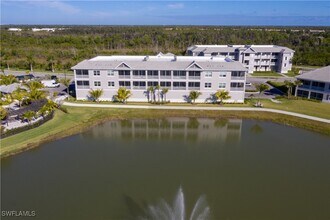 163 Indies Dr E in Naples, FL - Building Photo - Building Photo