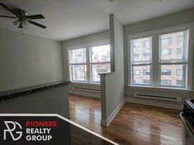 515 W Melrose St, Unit #511-416 in Chicago, IL - Building Photo - Building Photo