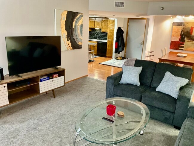 2100 Valkyrie Dr NW, Unit 211 in Rochester, MN - Building Photo - Building Photo