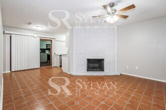 2916 White Oak Ln in Bedford, TX - Building Photo - Building Photo