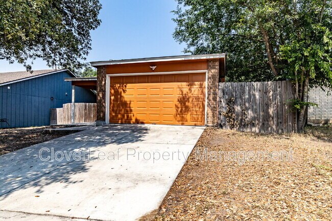 3613 Candle Ridge Dr in San Antonio, TX - Building Photo - Building Photo
