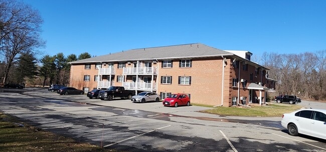 74 Leonard Rd in Boxborough, MA - Building Photo - Building Photo