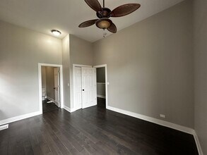 3330 S Indiana Ave, Unit 1N in Chicago, IL - Building Photo - Building Photo