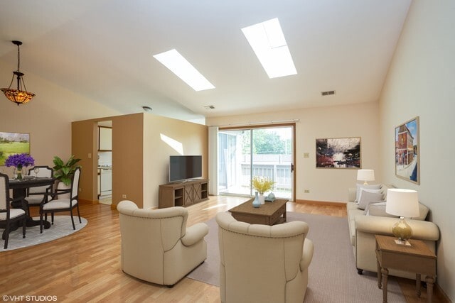 1517 Commodore Ct in Schaumburg, IL - Building Photo - Building Photo