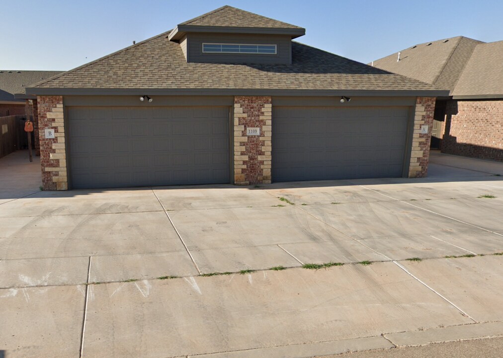 1109 Preston Trails in Wolfforth, TX - Building Photo