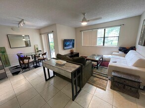550 S Park Rd in Hollywood, FL - Building Photo - Building Photo