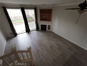 23624 Big Horn Walk in Santa Clarita, CA - Building Photo - Building Photo