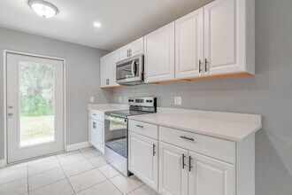 3761 SE Dixie Ross St in Stuart, FL - Building Photo - Building Photo