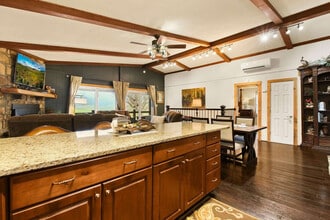 100 Hemlock Spur in Beech Mountain, NC - Building Photo - Building Photo