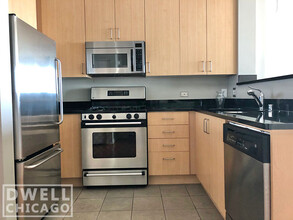 600 N Kingsbury St, Unit 808 in Chicago, IL - Building Photo - Building Photo