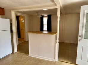 10150 Minnie Hall Rd in Salemburg, NC - Building Photo - Building Photo