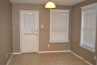 107 Venezia in San Antonio, TX - Building Photo - Building Photo