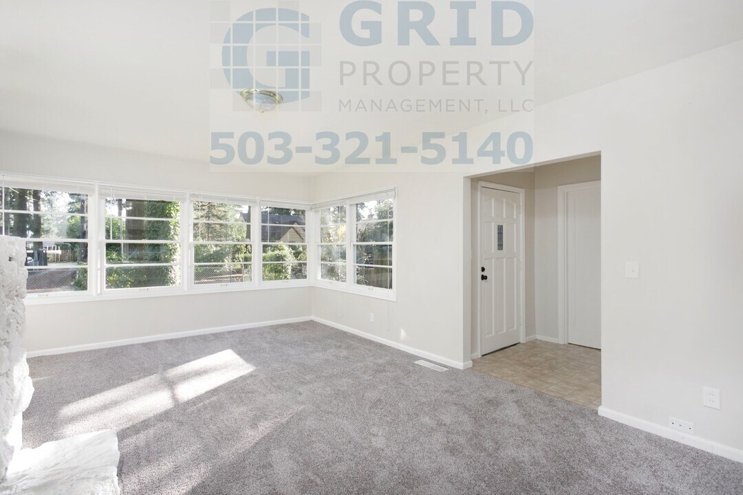 3035 SE 118th Ave in Portland, OR - Building Photo
