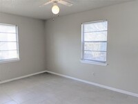 915 Alexander St photo'