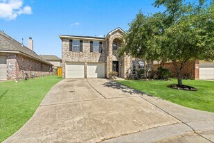 8338 Loetsch Ridge Way in Spring, TX - Building Photo
