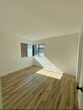 719 Orange Grove Ave in Glendale, CA - Foto de edificio - Building Photo