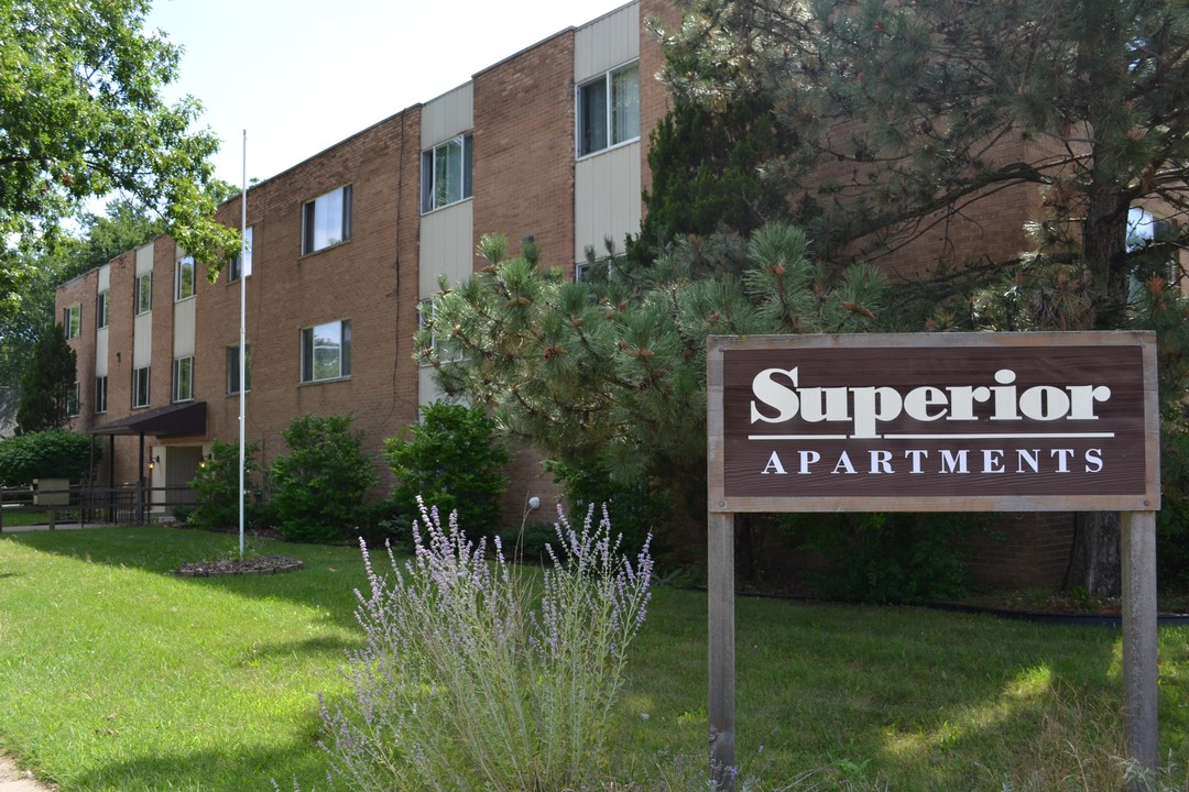 Superior Apartments in Michigan City, IN - Building Photo