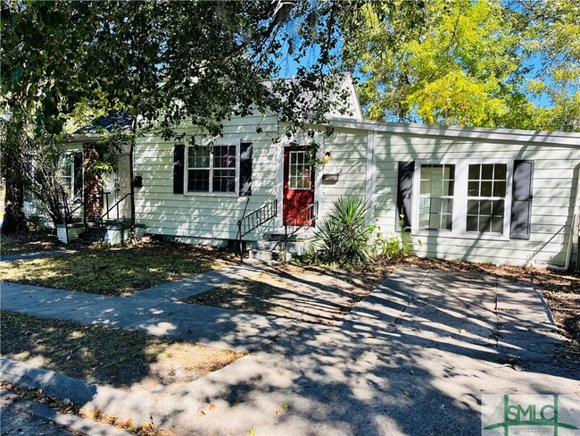 property at 1402 E 42nd St