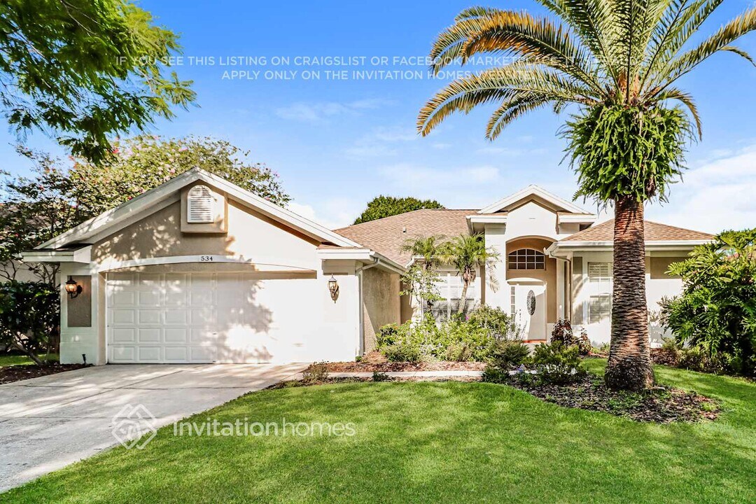 534 Equine Dr in Tarpon Springs, FL - Building Photo