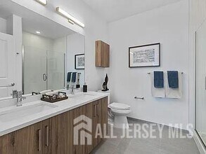 2000 Schindler Dr in South Amboy, NJ - Building Photo - Building Photo