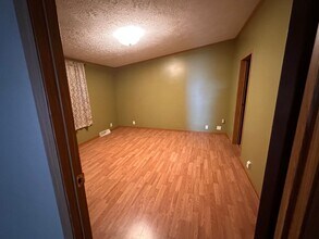 55120 Grade Ave in Bridgeport, OH - Foto de edificio - Building Photo