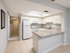 9262 Green Meadows Way in Palm Beach Gardens, FL - Building Photo - Building Photo
