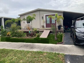 5320 SW 26th Terrace in Dania Beach, FL - Building Photo - Building Photo