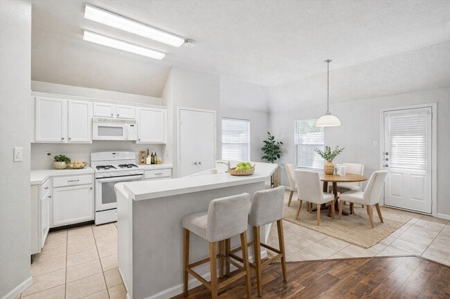 1606 Blossom Creek Ct in Humble, TX - Building Photo - Building Photo