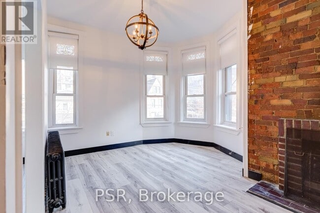 property at 260-260 Sherbourne St