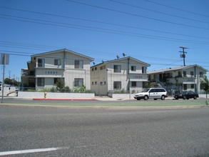 Western Apartments in Los Angeles, CA - Foto de edificio - Building Photo