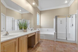 5863 Gushing Spring Ave in Las Vegas, NV - Building Photo - Building Photo