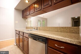1492 Greenbriar Cir in Pikesville, MD - Building Photo - Building Photo