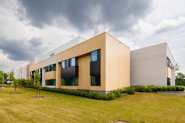 Maison des aînés Chomedey in Laval, QC - Building Photo - Building Photo