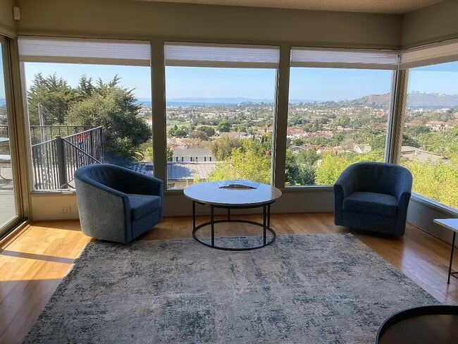 911 Paseo Ferrelo in Santa Barbara, CA - Building Photo - Building Photo