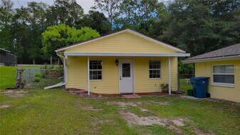 1283 Cecil Ave in DeLand, FL - Building Photo