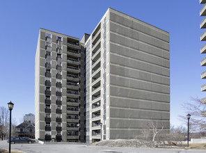 Daly Avenue Apartments in Ottawa, ON - Building Photo - Building Photo