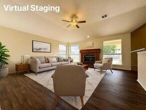 1020 Bonanza Dr in Arlington, TX - Building Photo - Building Photo