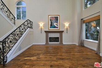 12207 Cantura St in Los Angeles, CA - Building Photo - Building Photo