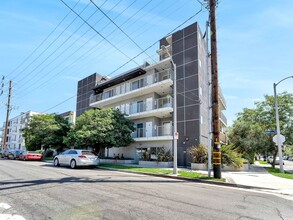 11776 Idaho Avenue, in Los Angeles, CA - Building Photo - Building Photo