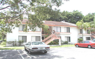 Coral Pine Villas Apartments