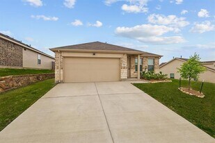 8400 High Robin Ave in Fort Worth, TX - Building Photo
