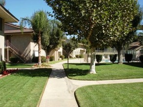 Brookside Palms in Redlands, CA - Foto de edificio - Building Photo