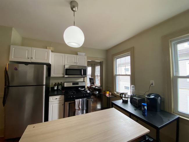 313-315 Mansfield St in New Haven, CT - Foto de edificio - Building Photo